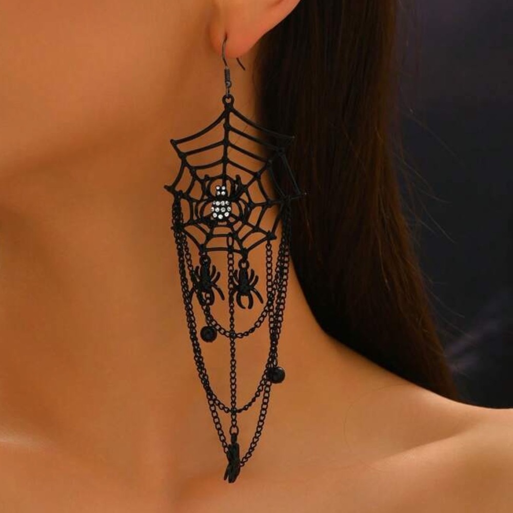 🕸️🕷️Rhinestone Inlaid Spider Web Tassel Earrings🕷️🕸️